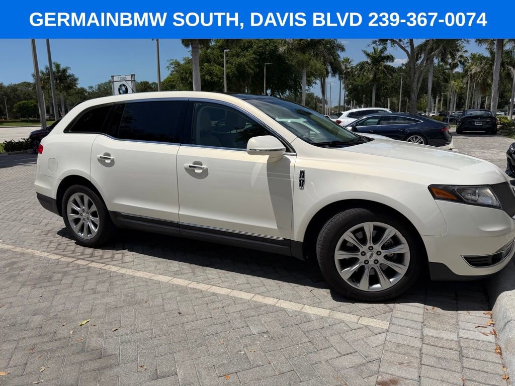 Used 2013 Lincoln MKT AWD image 11