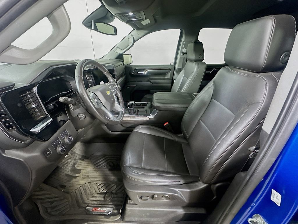 Used 2023 Chevrolet Silverado 1500 LTZ AWD/4WD image 15
