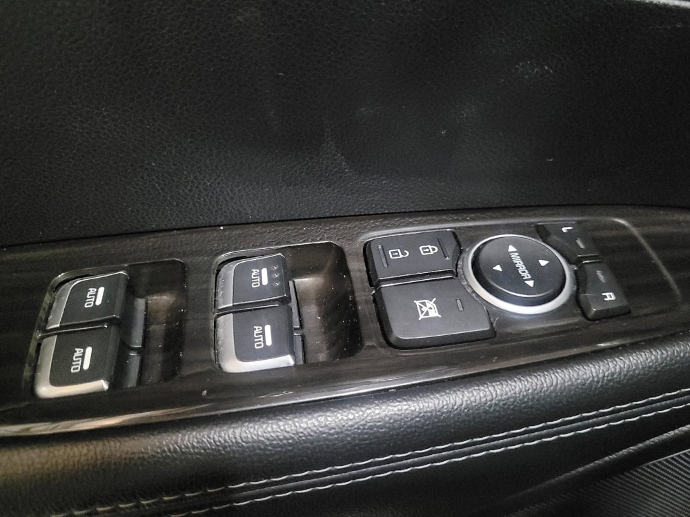 Used 2019 Kia Sorento AWD V6 image 27