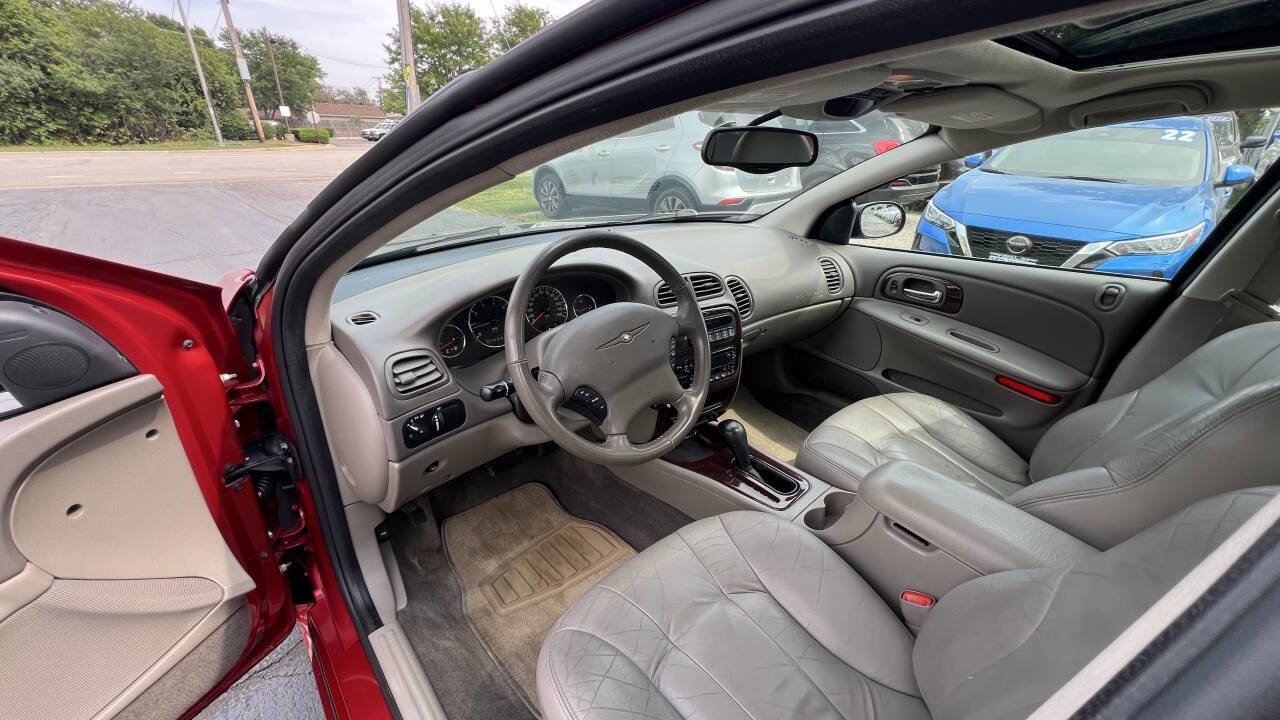 Used 2004 Chrysler Concorde LXi image 11