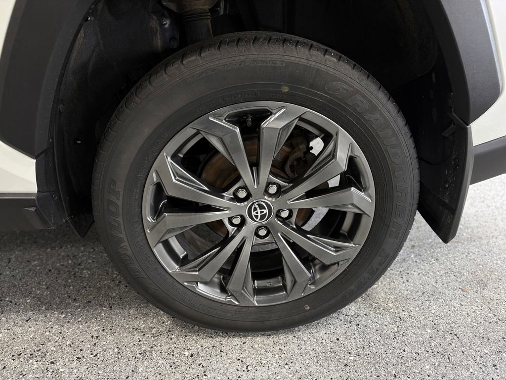 Used 2022 Toyota RAV4 Limited image 28