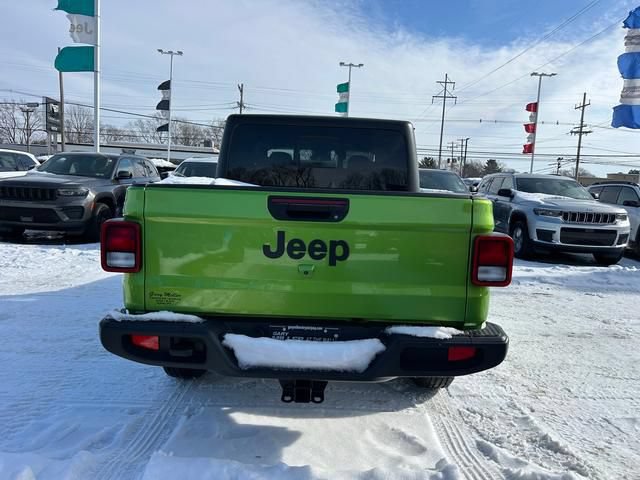 New 2025 Jeep Gladiator Sport AWD/4WD image 4