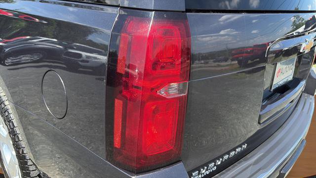 Used 2017 Chevrolet Suburban Premier AWD/4WD image 30