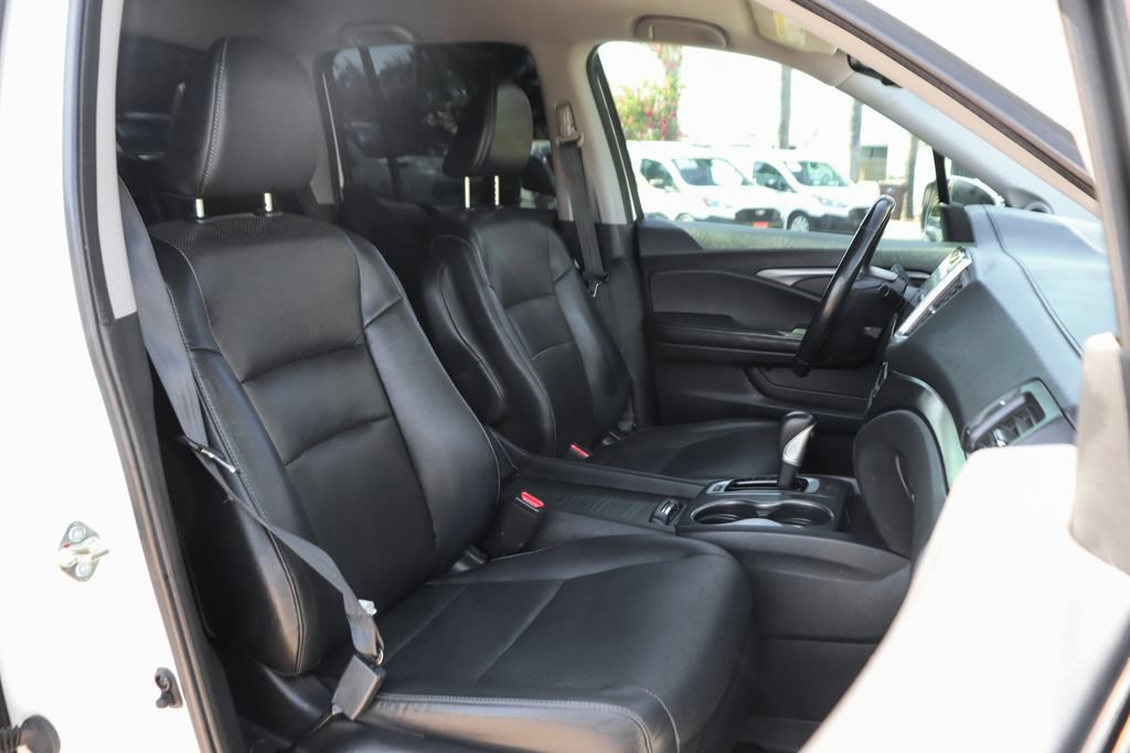 Used 2017 Honda Ridgeline RTL-T image 36