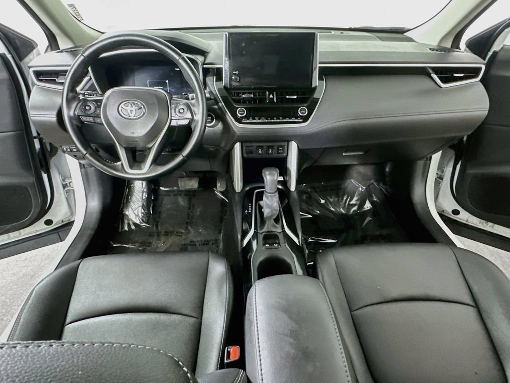 Used 2023 Toyota Corolla Cross XLE FWD image 18