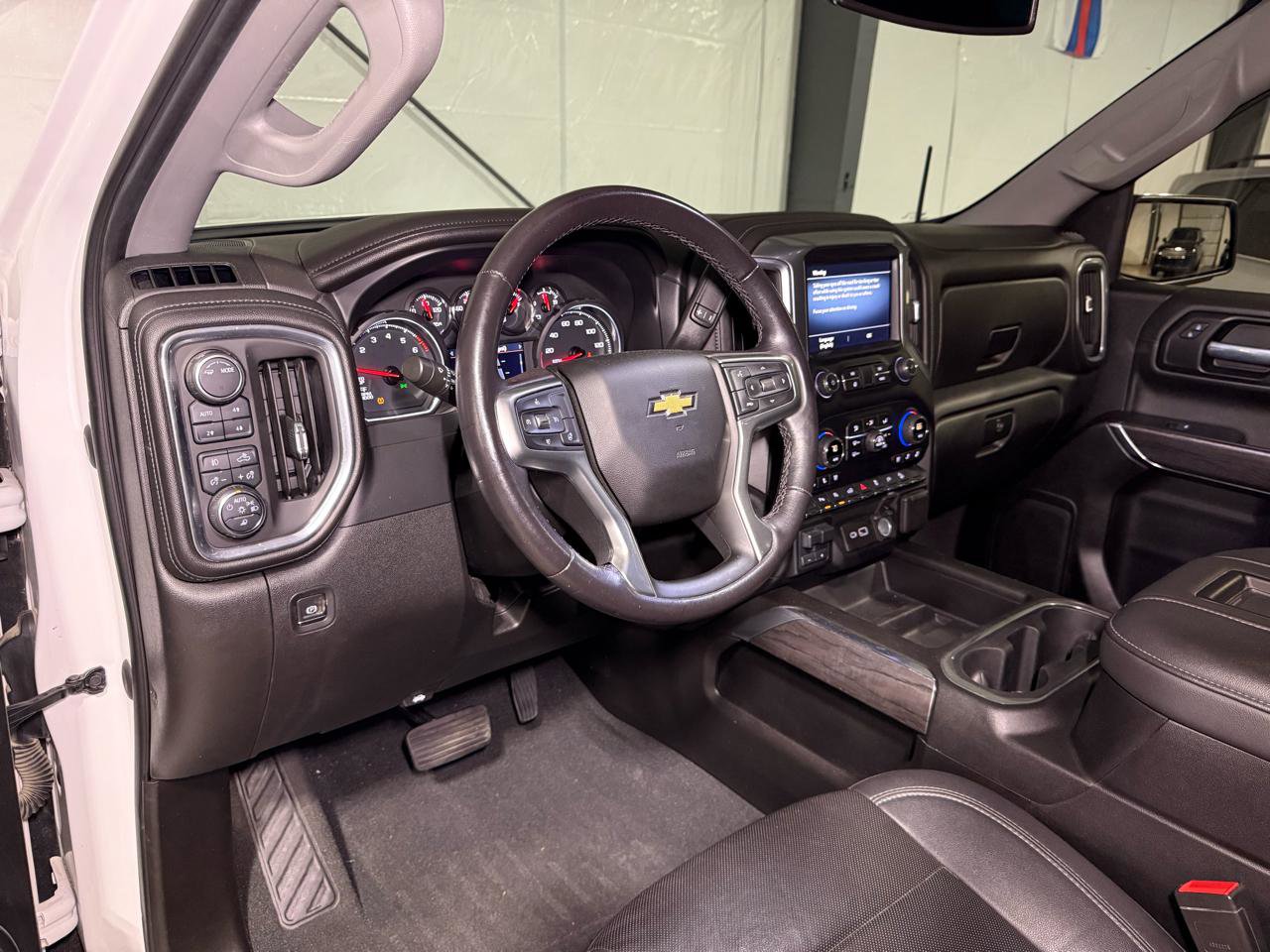 Used 2021 Chevrolet Silverado 1500 LTZ image 10