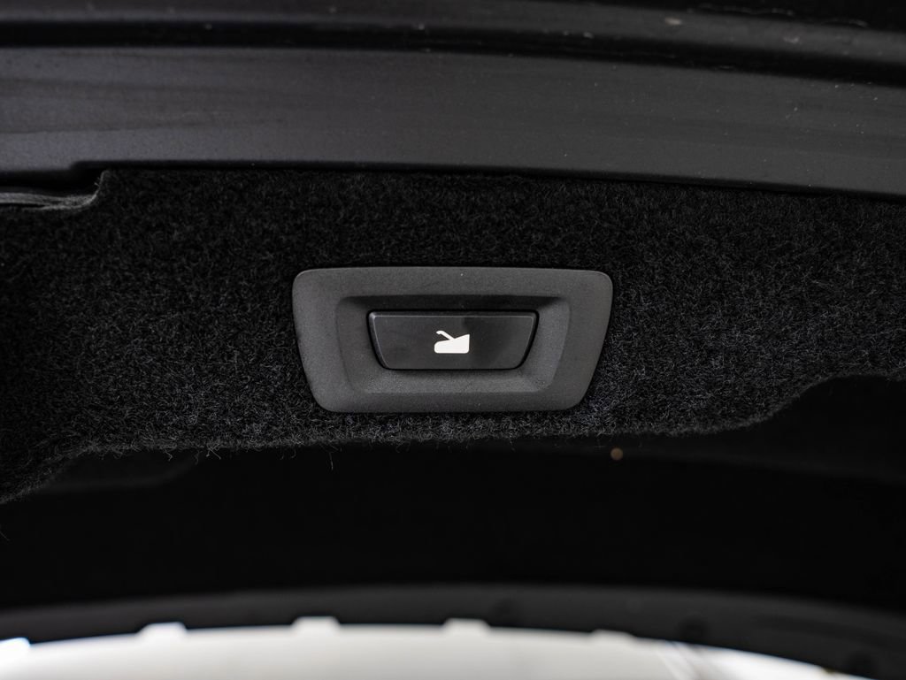 Used 2024 Lucid Air Touring image 22