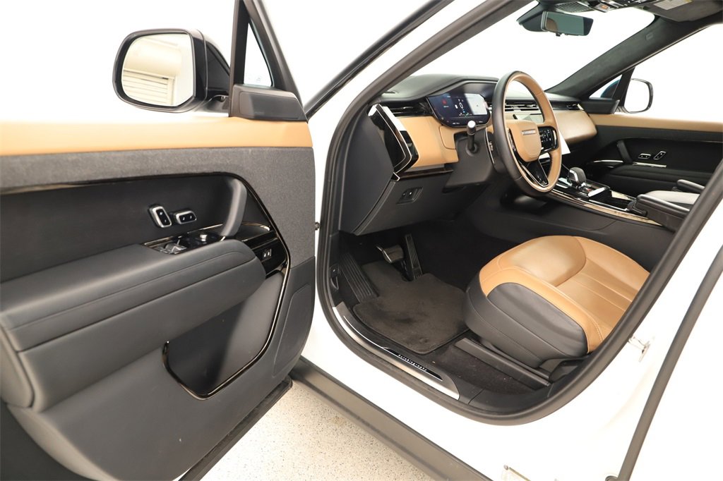 Used 2024 Land Rover Range Rover Sport Autobiography image 13