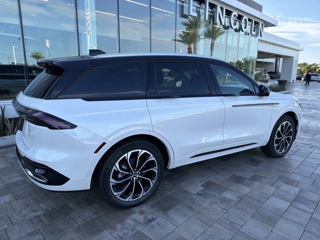 New 2026 Lincoln Nautilus Reserve AWD/4WD image 2