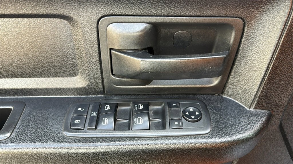 Used 2019 RAM 1500 Express w/ Express Value Package image 17