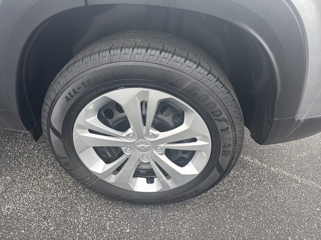 Used 2024 Chevrolet Trax LS image 6