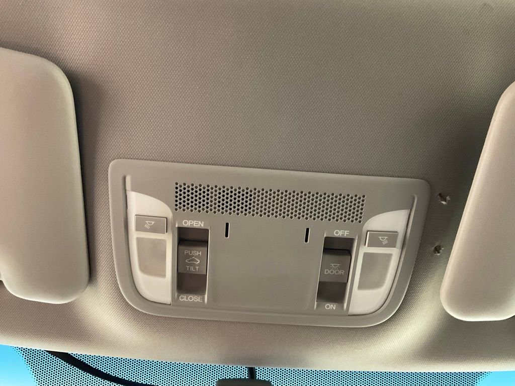 Used 2014 Acura ILX w/ Premium Package image 20