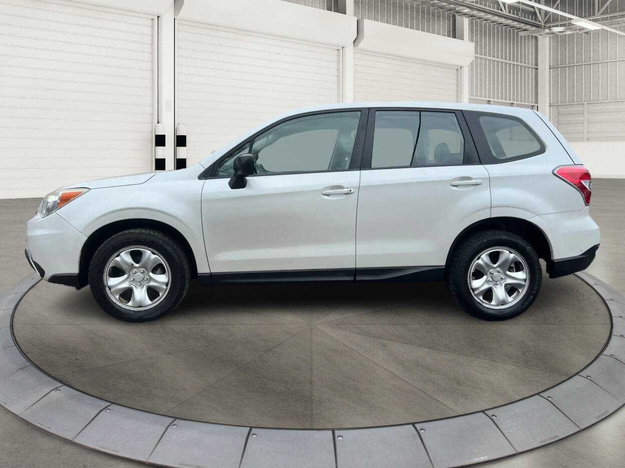 Used 2014 Subaru Forester 2.5i AWD/4WD image 6