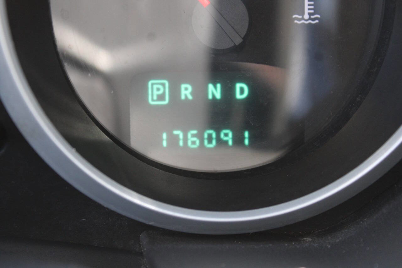 Used 2009 Dodge Grand Caravan SE image 31