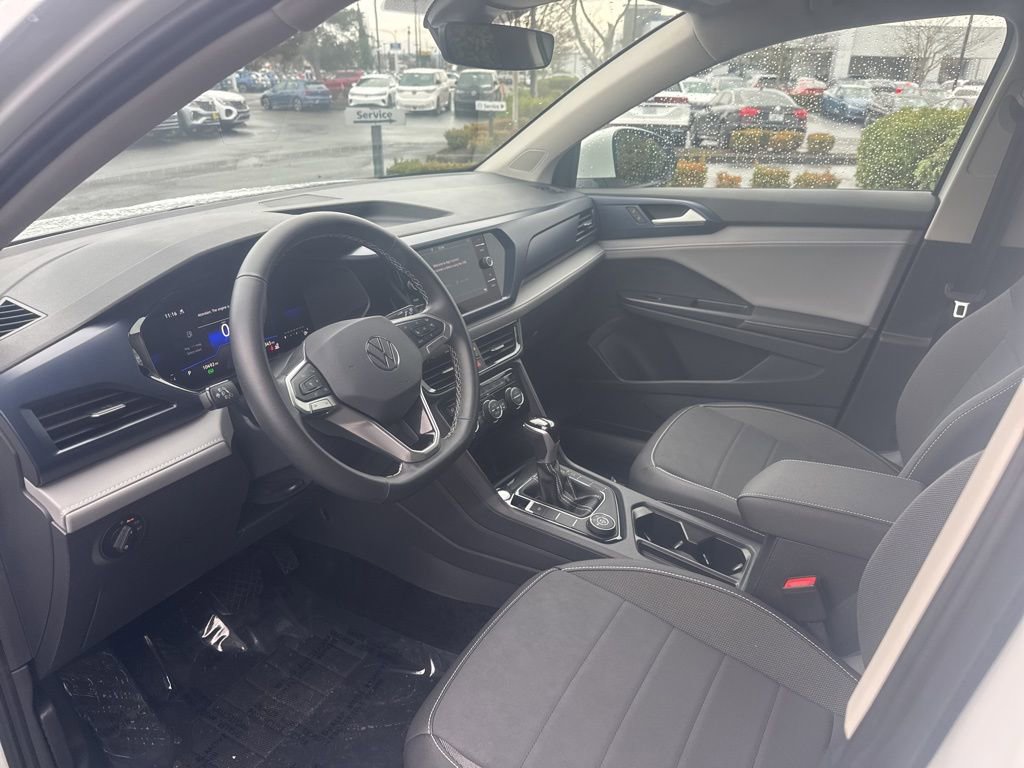 Used 2024 Volkswagen Taos SE image 13