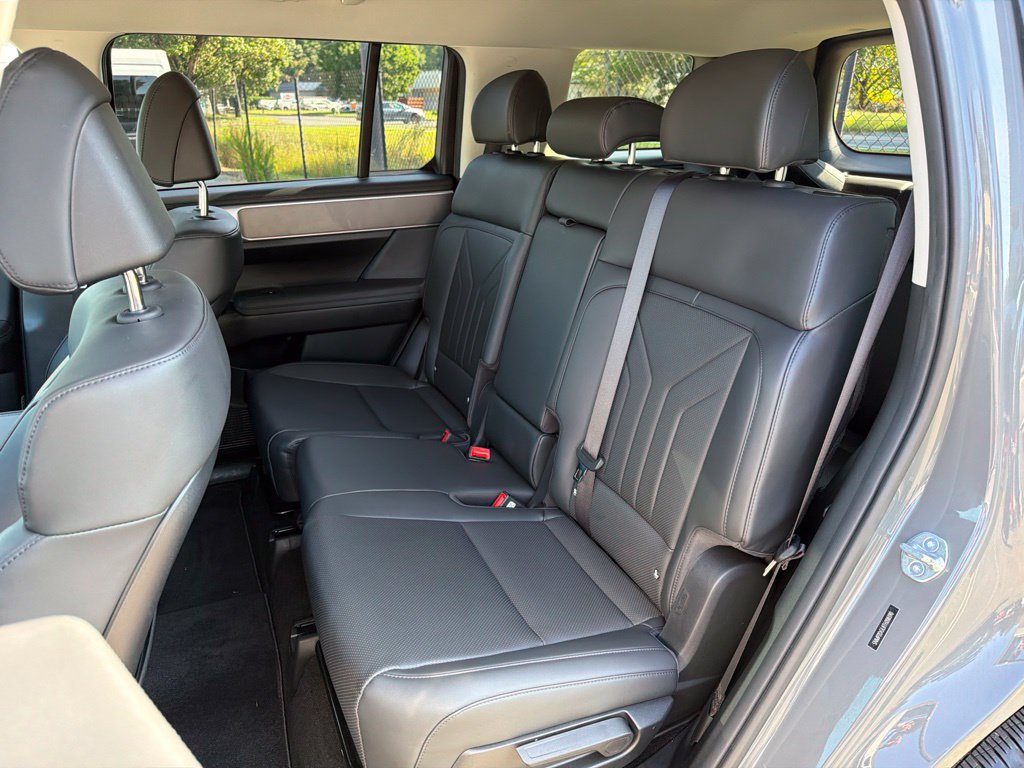 Used 2026 Hyundai Santa Fe SEL AWD/4WD image 19