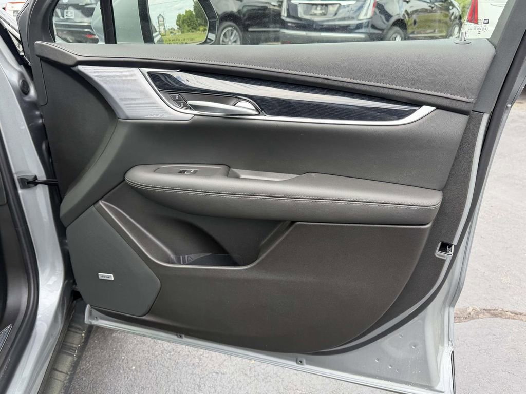 New 2026 Cadillac XT5 Premium Luxury w/ Driver Assist Package FWD image 8