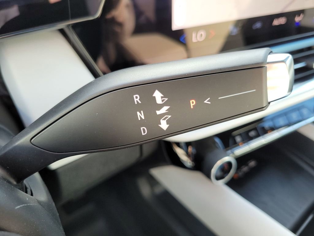 New 2026 Chevrolet Equinox EV LT image 16