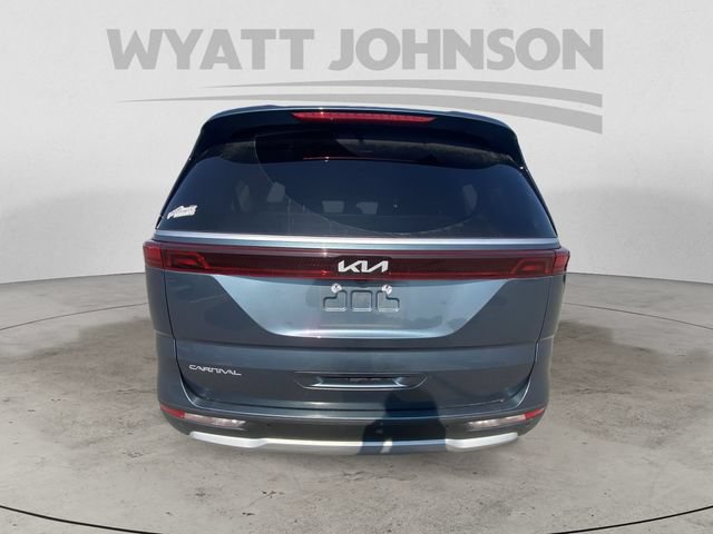 Used 2024 Kia Carnival EX FWD image 8