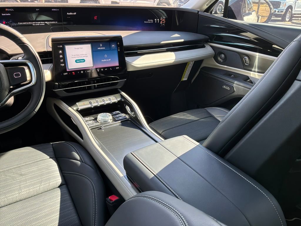 Used 2025 Lincoln Nautilus Reserve image 31