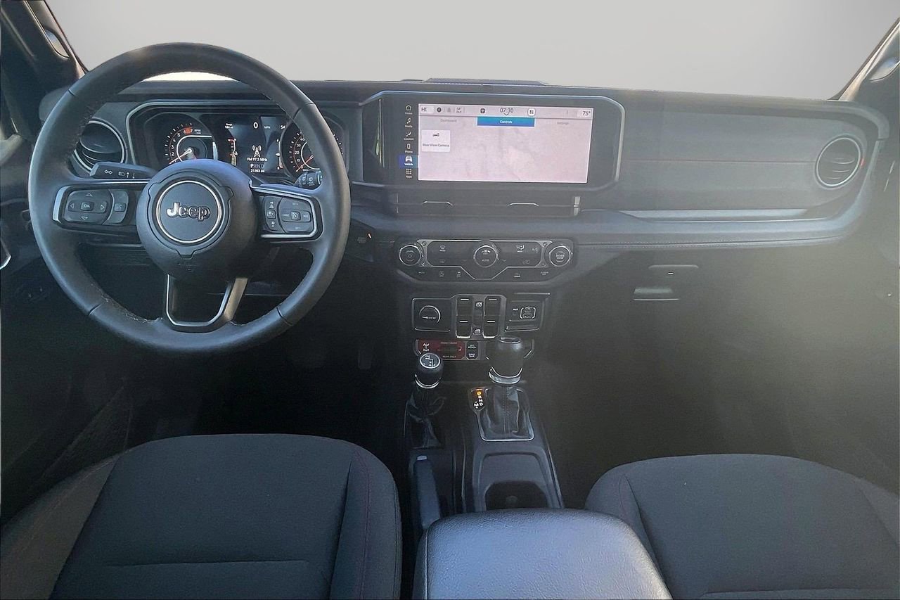 Certified 2025 Jeep Wrangler Unlimited Rubicon image 15