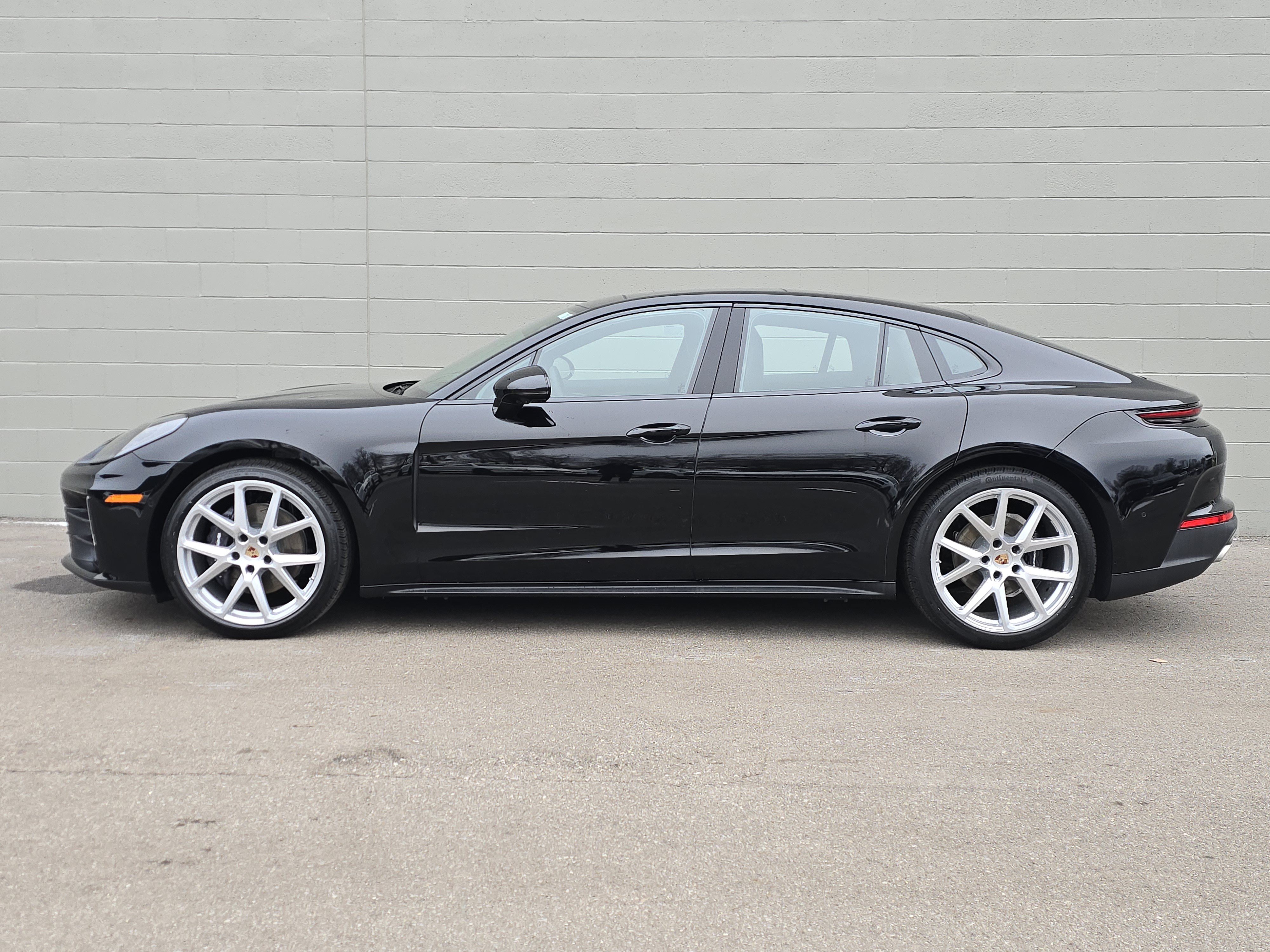 New 2026 Porsche Panamera 4 AWD/4WD image 2