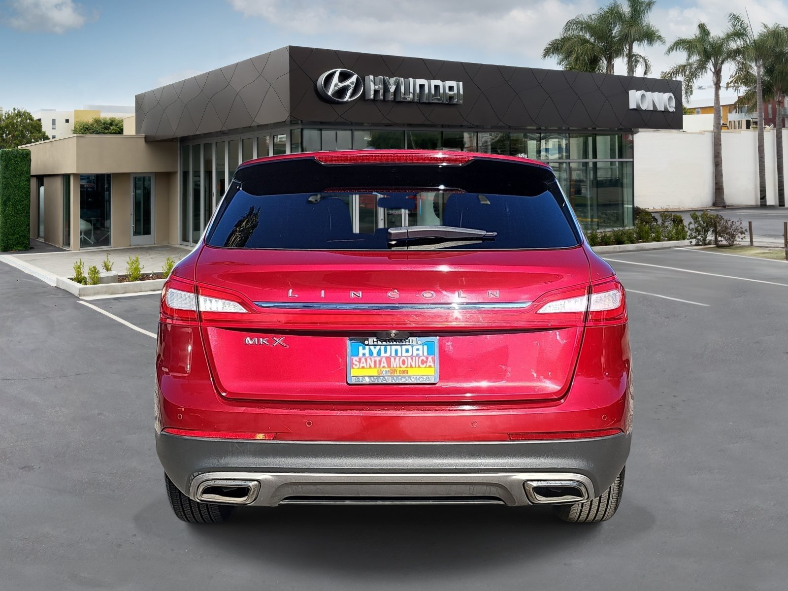 Used 2016 Lincoln MKX Select w/ Select Plus Package FWD image 4