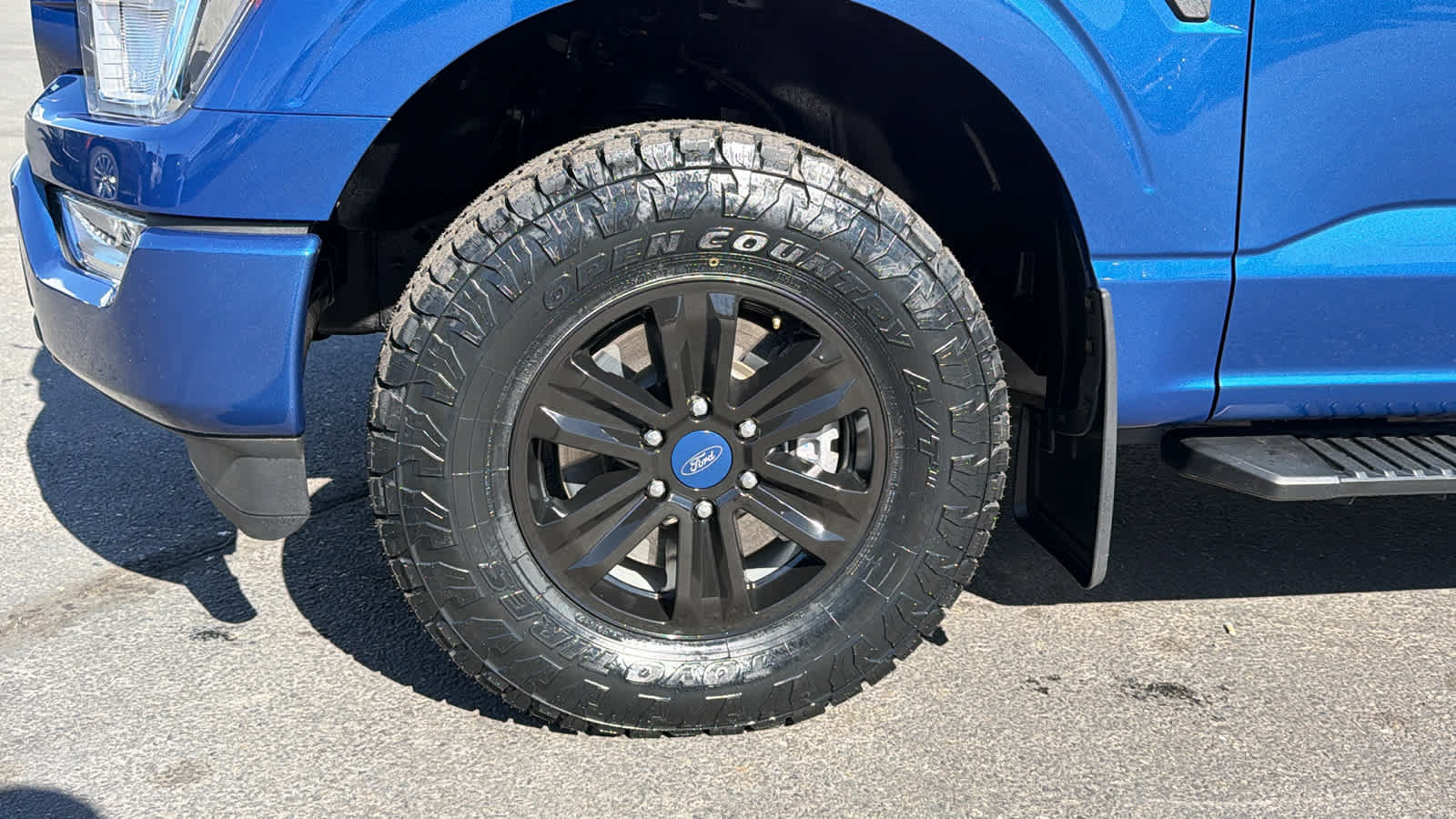 Used 2022 Ford F150 XL w/ STX Black Appearance Package AWD/4WD image 9