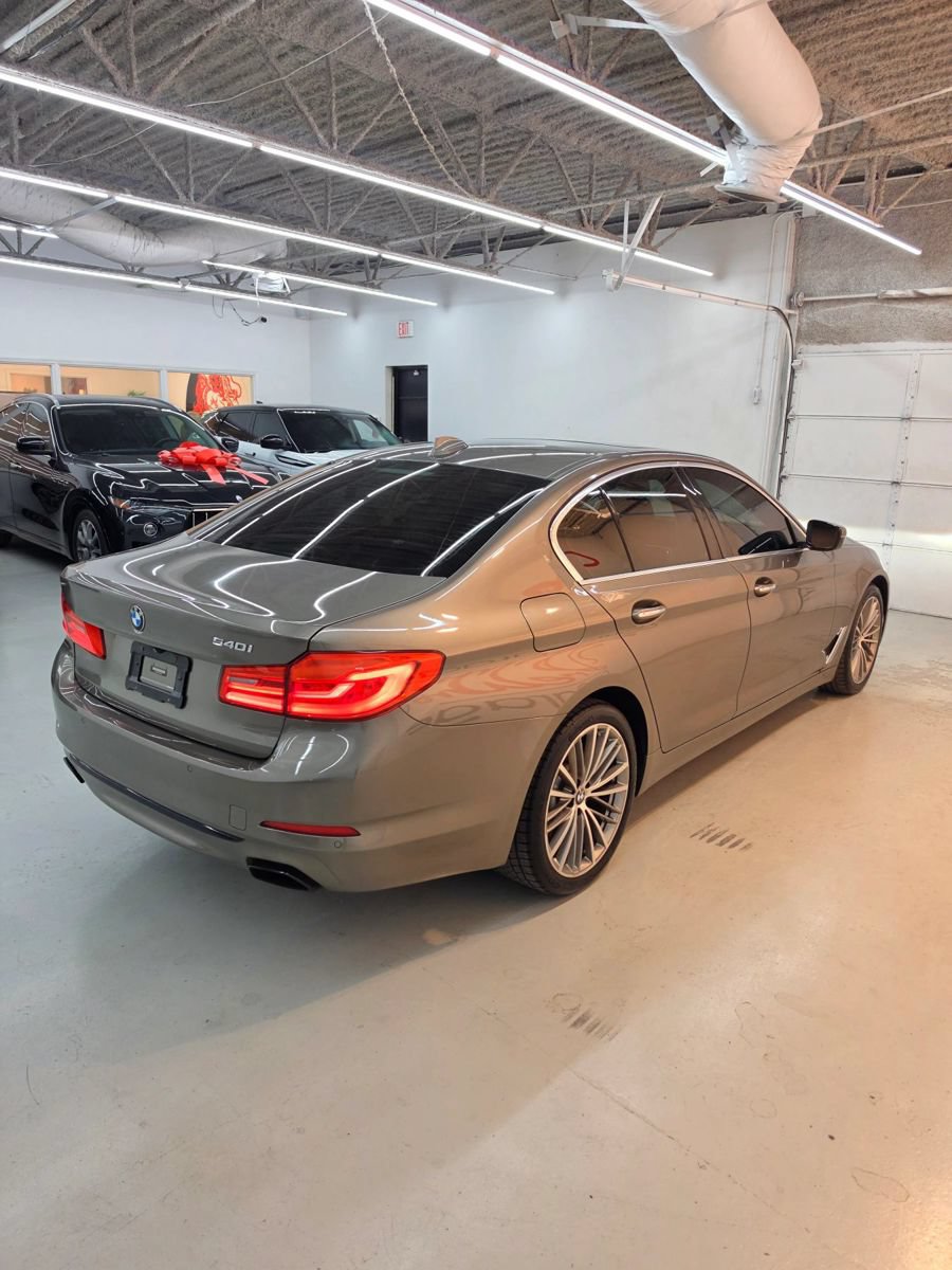Used 2018 BMW 540i RWD image 10