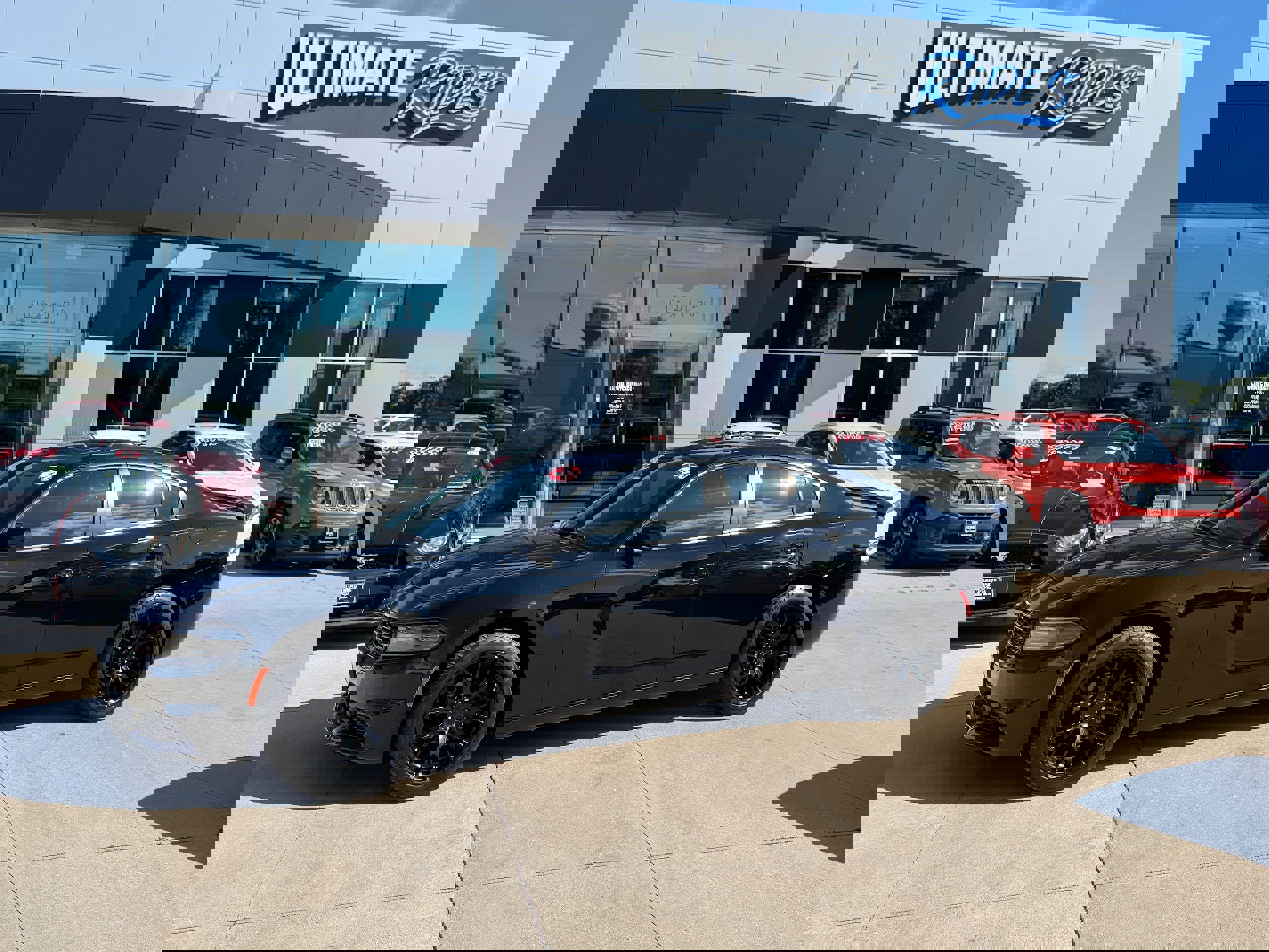 Used 2020 Dodge Charger SXT w/ Leather Interior Group image 1