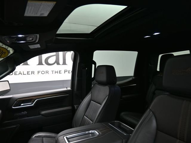 Used 2022 Chevrolet Silverado 1500 High Country w/ High Country Premium Package image 17