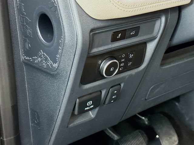 Used 2023 Ford Expedition Limited image 10