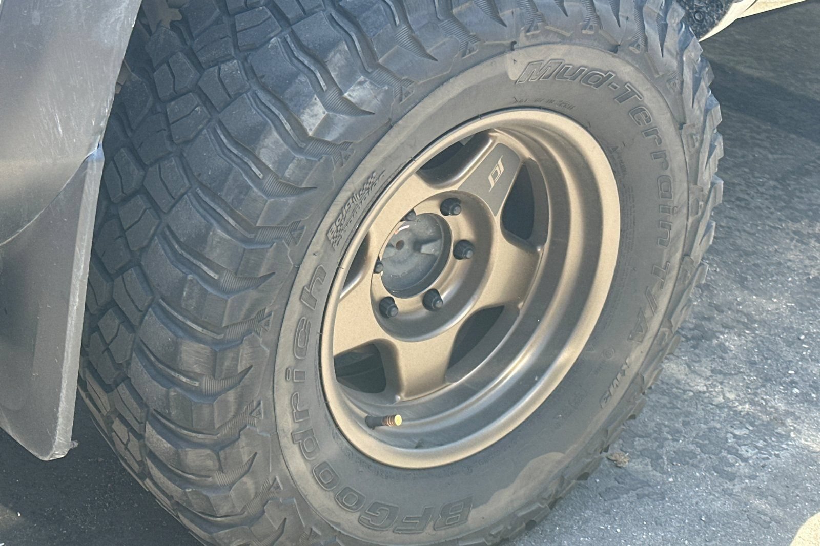 Used 2022 Toyota Tacoma TRD Off-Road AWD/4WD image 4