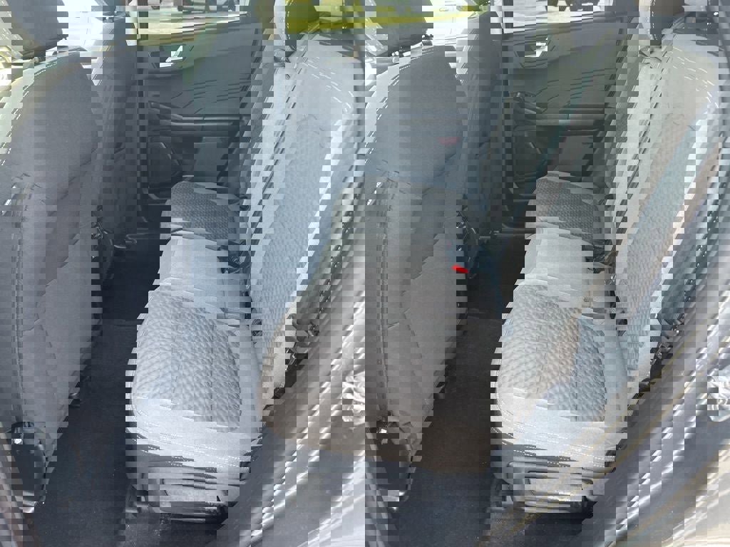 Used 2021 Ford Escape SE w/ SE Sport Appearance Package image 15