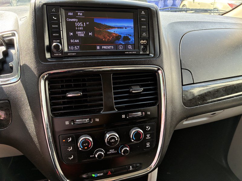 Used 2019 Dodge Grand Caravan SE FWD image 10