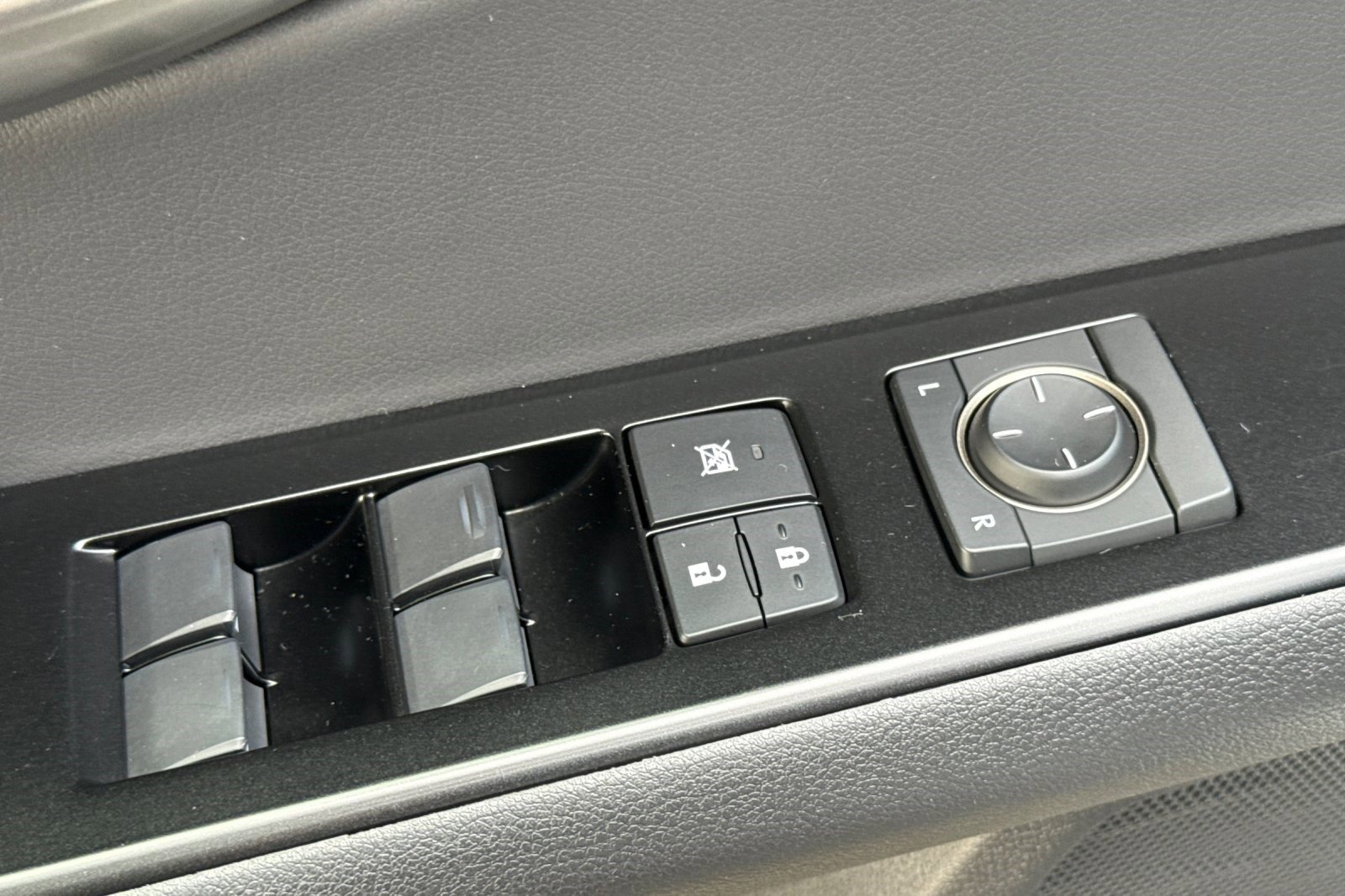 Certified 2024 Lexus UX 250h FWD image 13