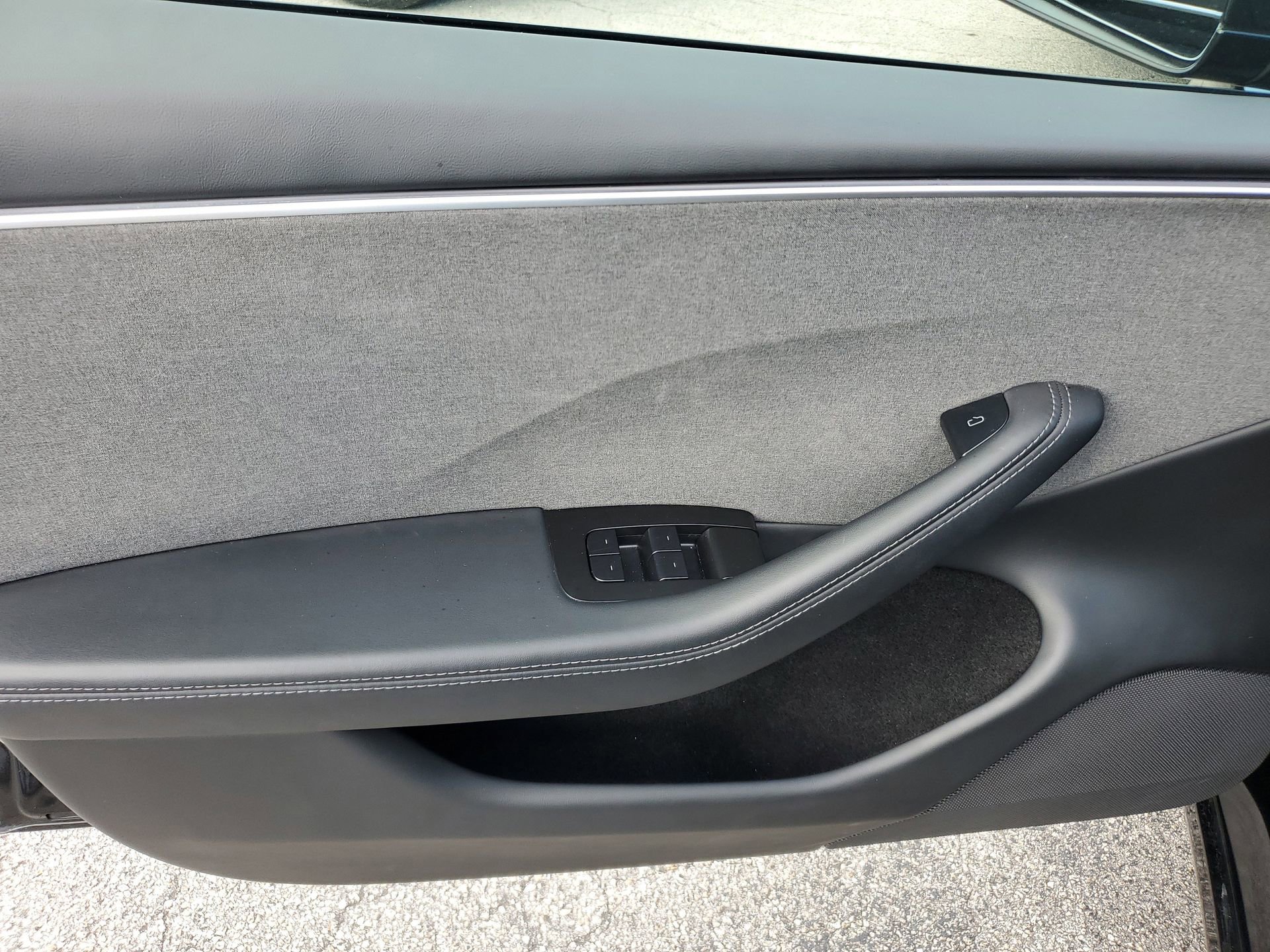 Used 2025 Tesla Model 3 image 17