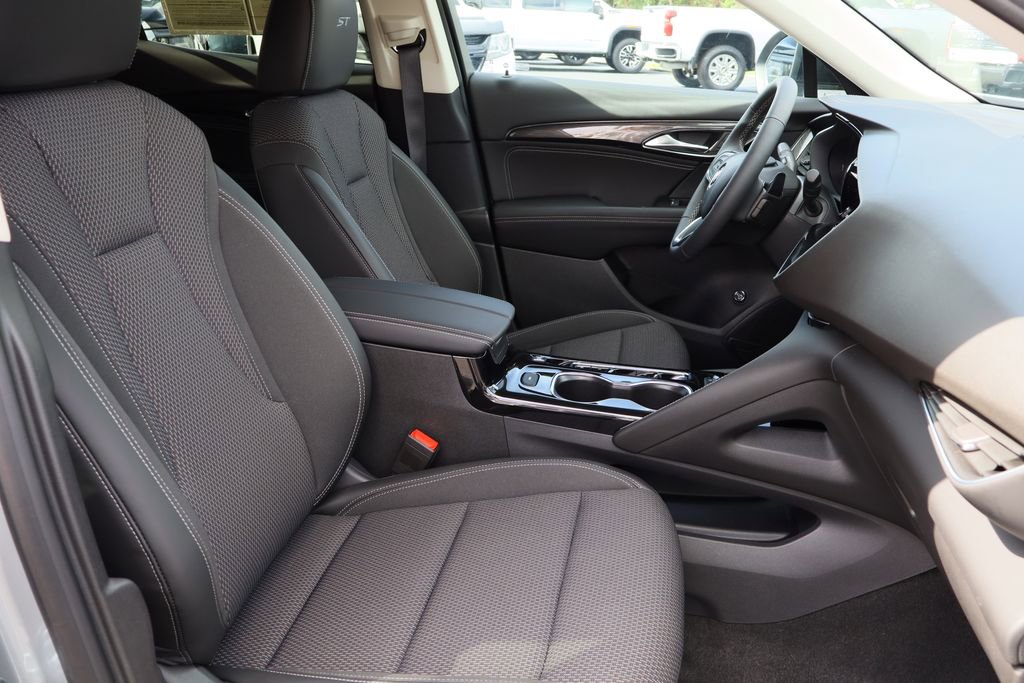 Certified 2023 Buick Envision Preferred w/ Sport Touring Package AWD/4WD image 27