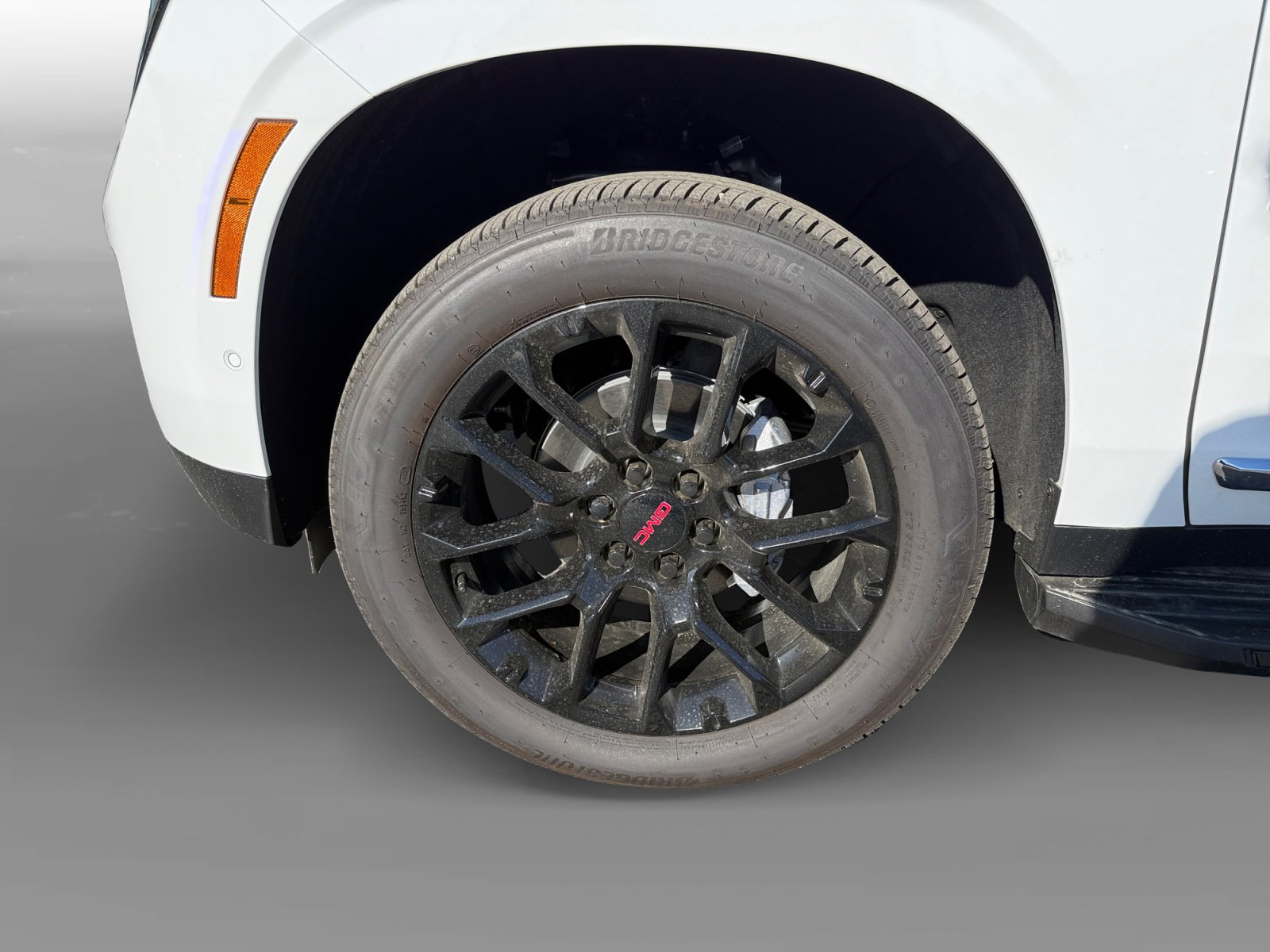 New 2026 GMC Yukon Elevation image 9