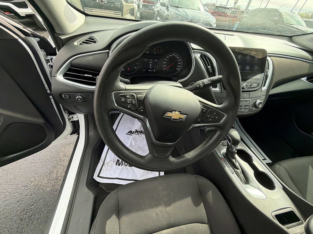 Used 2021 Chevrolet Malibu LT FWD image 20