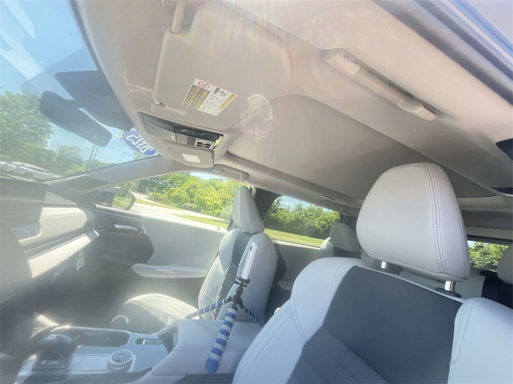 New 2025 Mitsubishi Outlander SE image 22