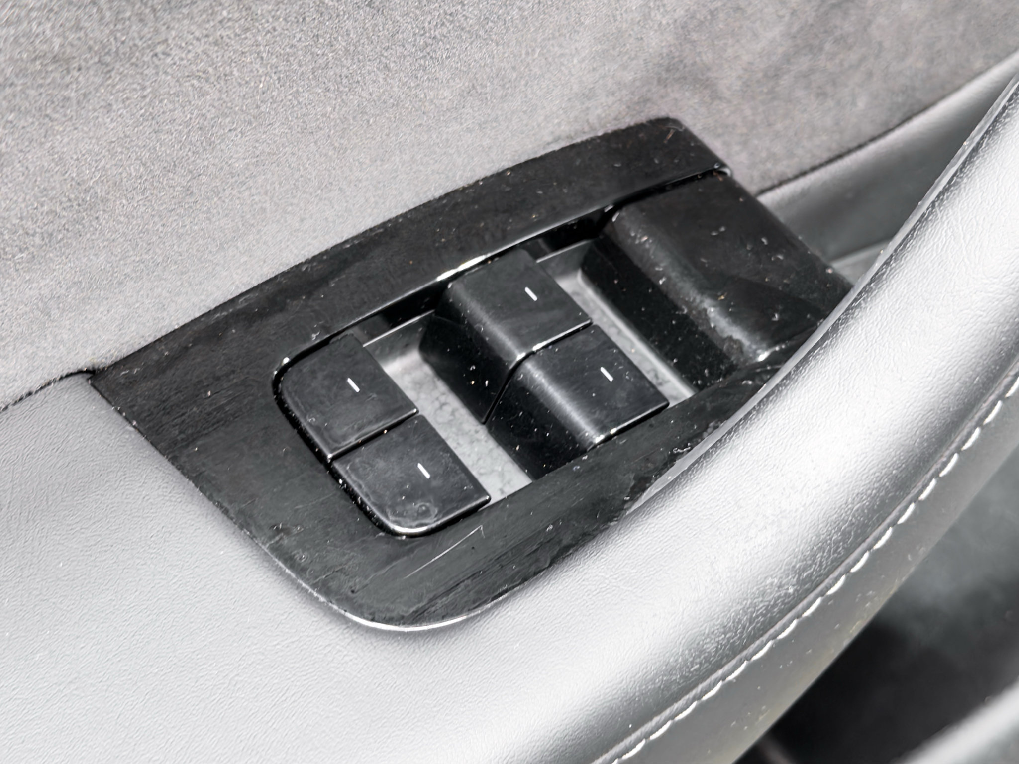 Used 2018 Tesla Model 3 Long Range RWD image 8