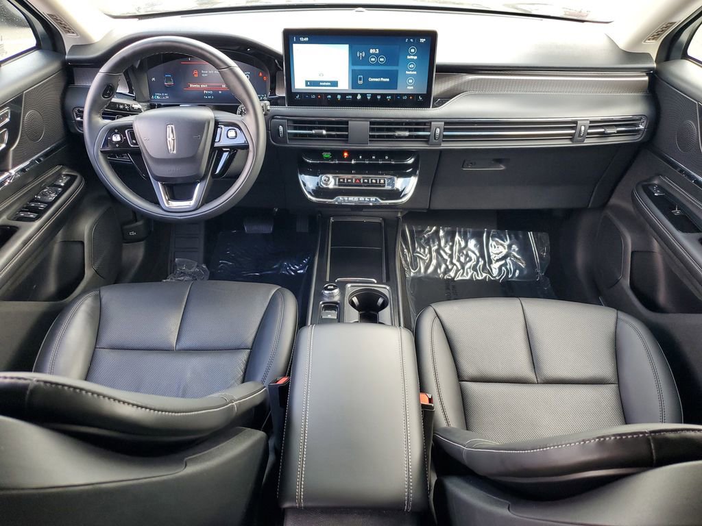 Used 2023 Lincoln Corsair Reserve image 9