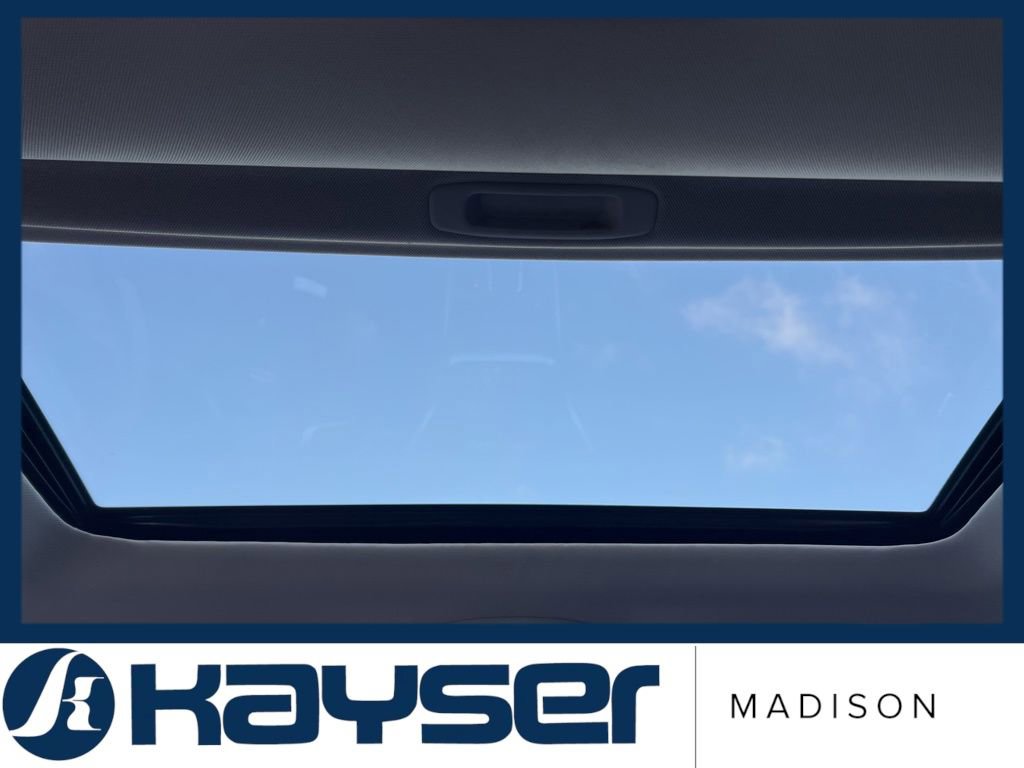 Used 2023 Subaru Outback Touring XT image 30