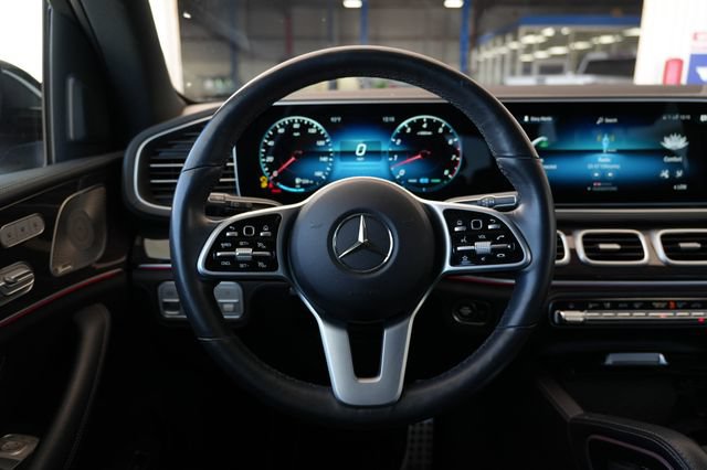 Used 2021 Mercedes-Benz GLS 580 4MATIC image 11