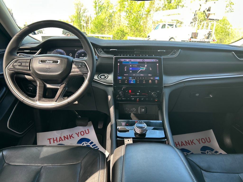 Used 2023 Jeep Grand Cherokee L Limited w/ Trailer Tow Group (B) AWD/4WD image 11