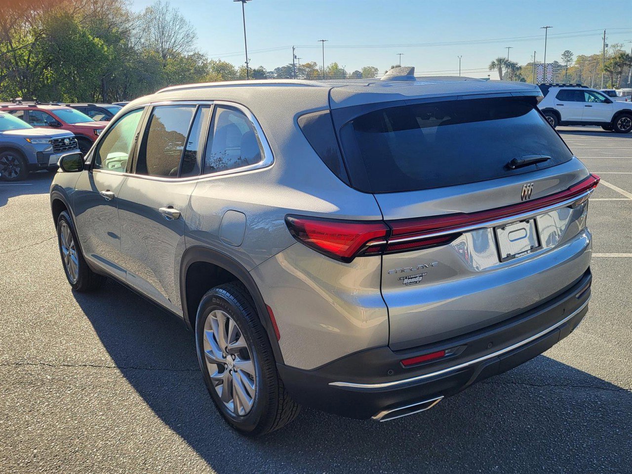 Used 2025 Buick Enclave Preferred image 6