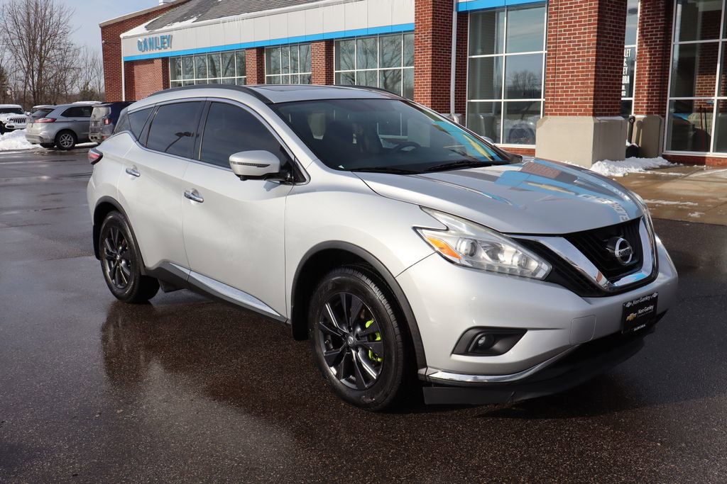 Used 2017 Nissan Murano SV w/ Premium Plus Package image 4
