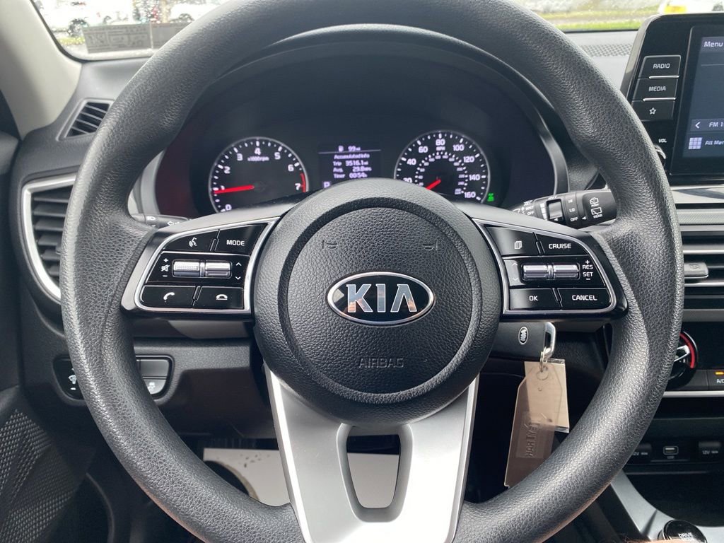 Certified 2021 Kia Seltos LX image 24