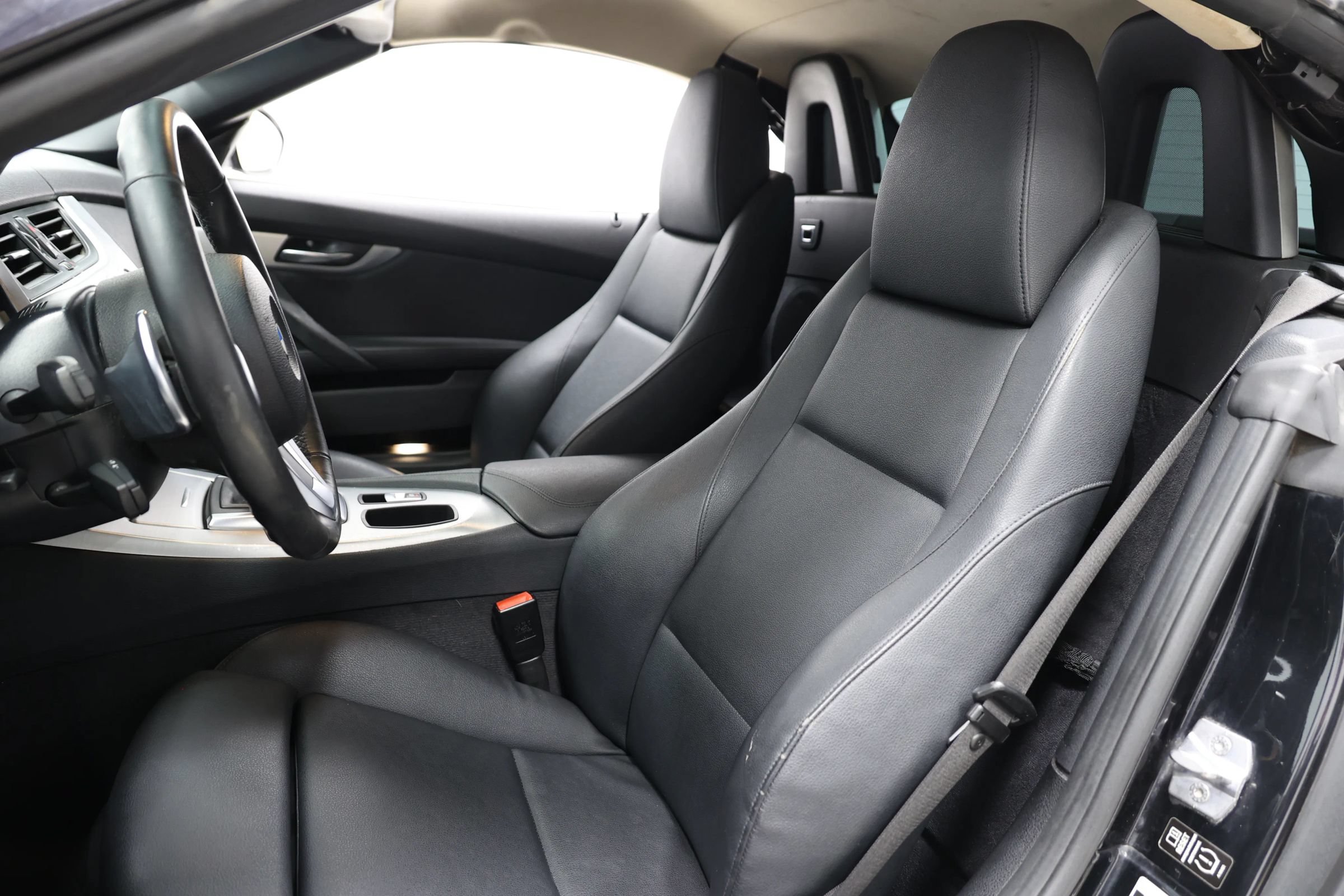 Used 2013 BMW Z4 sDrive28i RWD image 3